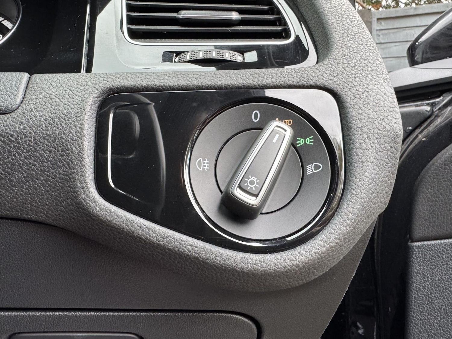 Used Volkswagen Golf 2015 for sale - 76332792: Photo 37
