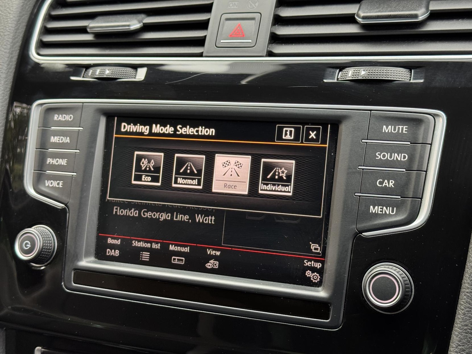 Used Volkswagen Golf 2015 for sale - 76332792: Photo 51