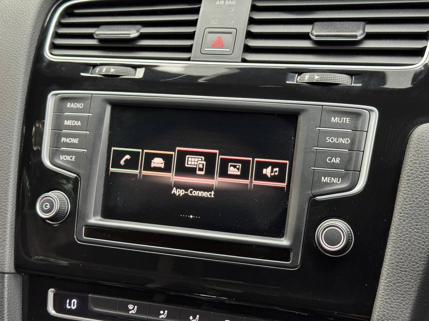 Used Volkswagen Golf 2015 for sale - 76332792: Photo 57