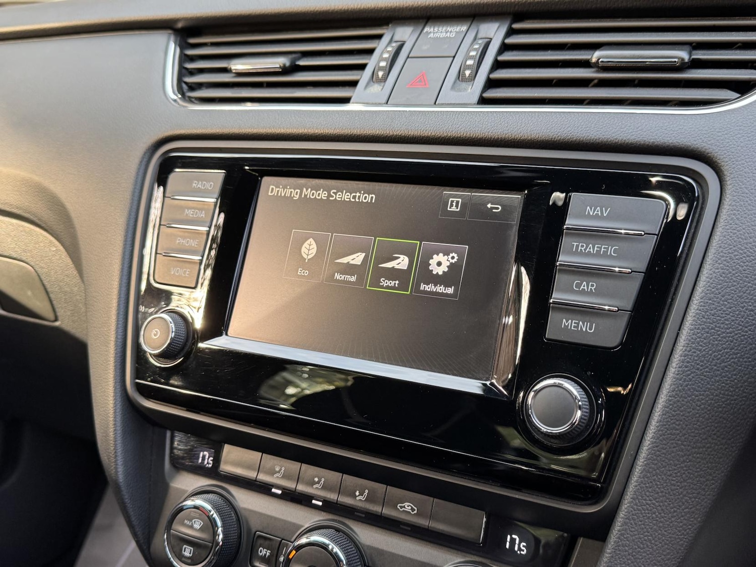 Used Skoda Octavia 2016 for sale - 76557319: Photo 42