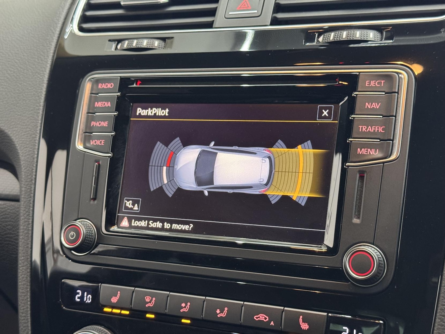 Used Volkswagen Scirocco 2017 for sale - 78112768: Photo 24