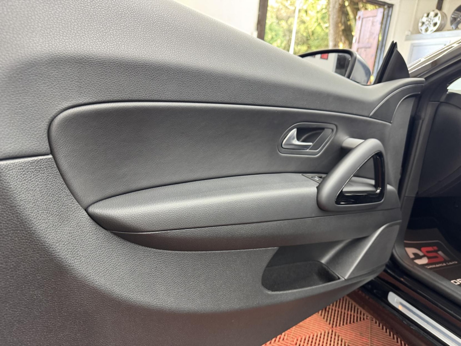 Used Volkswagen Scirocco 2017 for sale - 78112768: Photo 31