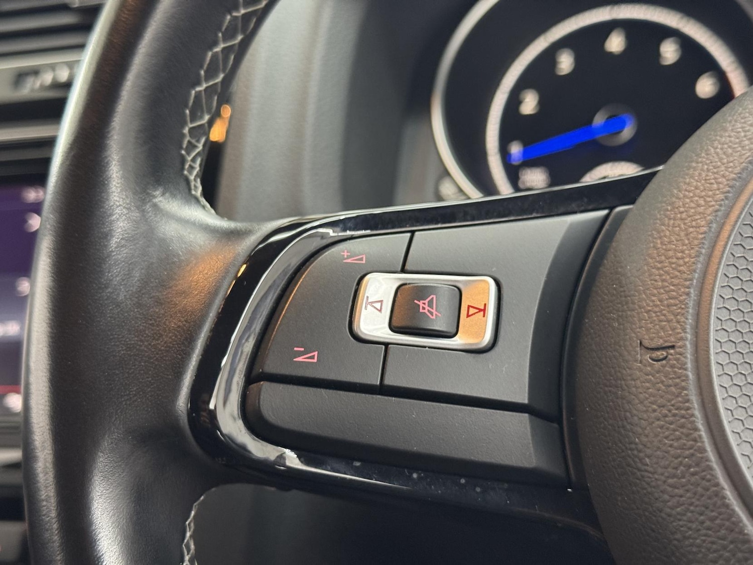 Used Volkswagen Scirocco 2017 for sale - 78112768: Photo 33