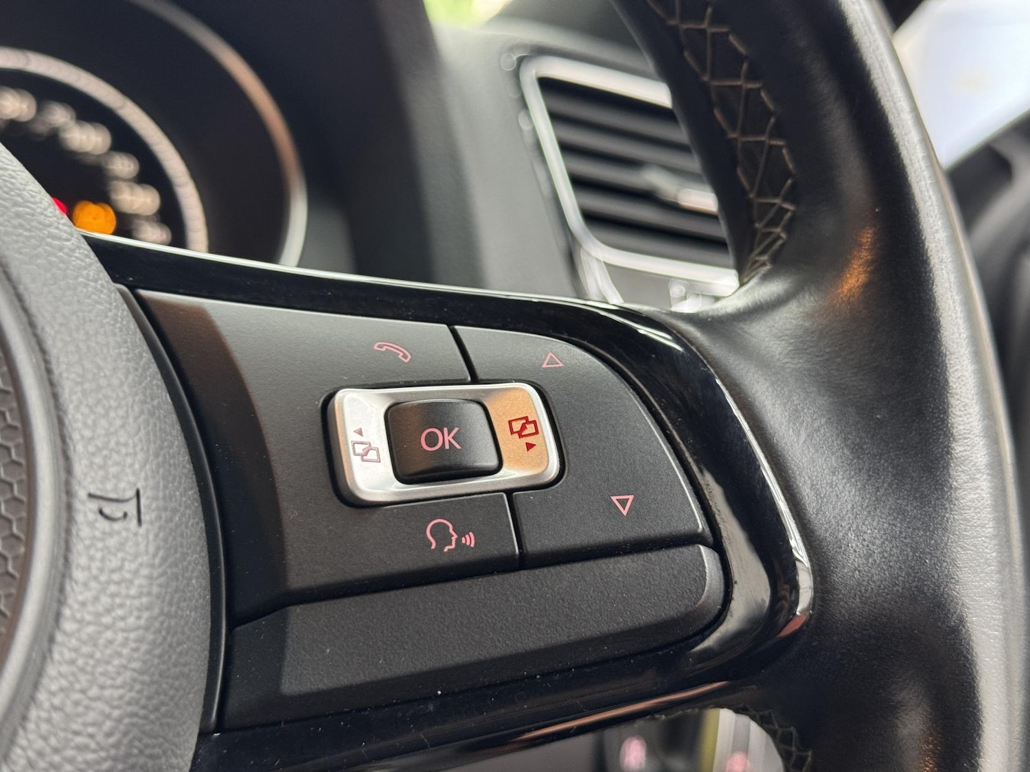 Used Volkswagen Scirocco 2017 for sale - 78112768: Photo 34