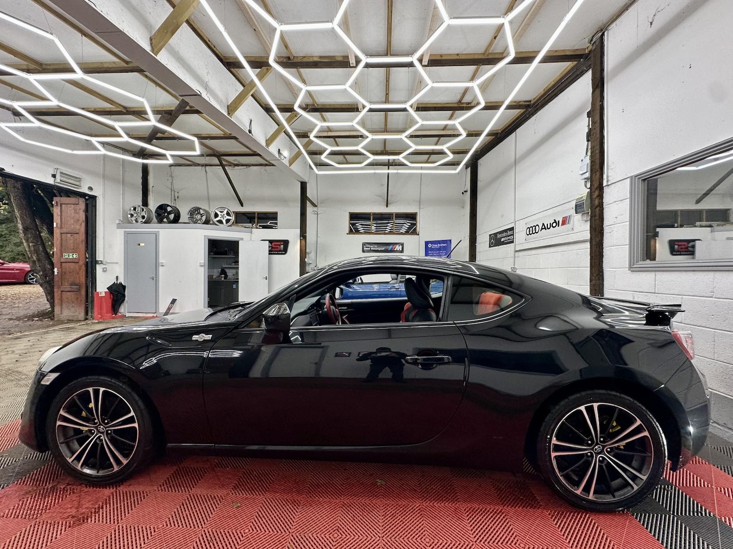 Used Toyota GT86 2012 for sale - 76882183: Photo 4