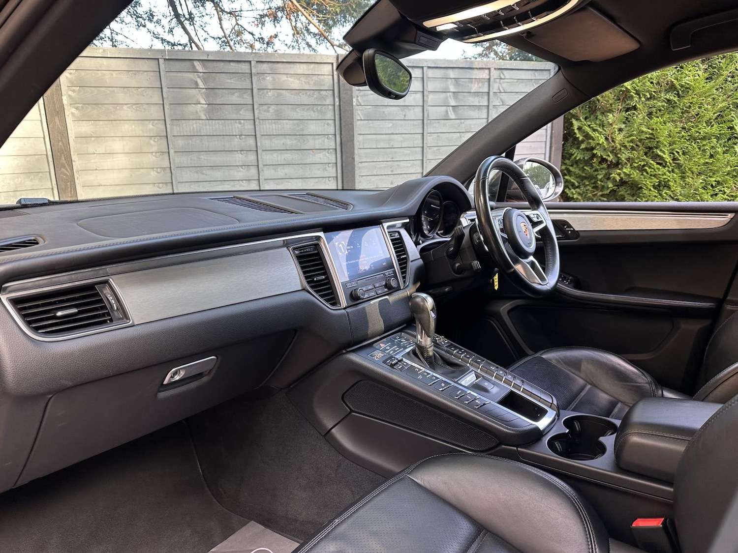 Used Porsche Macan 2017 for sale - 76650030: Photo 30