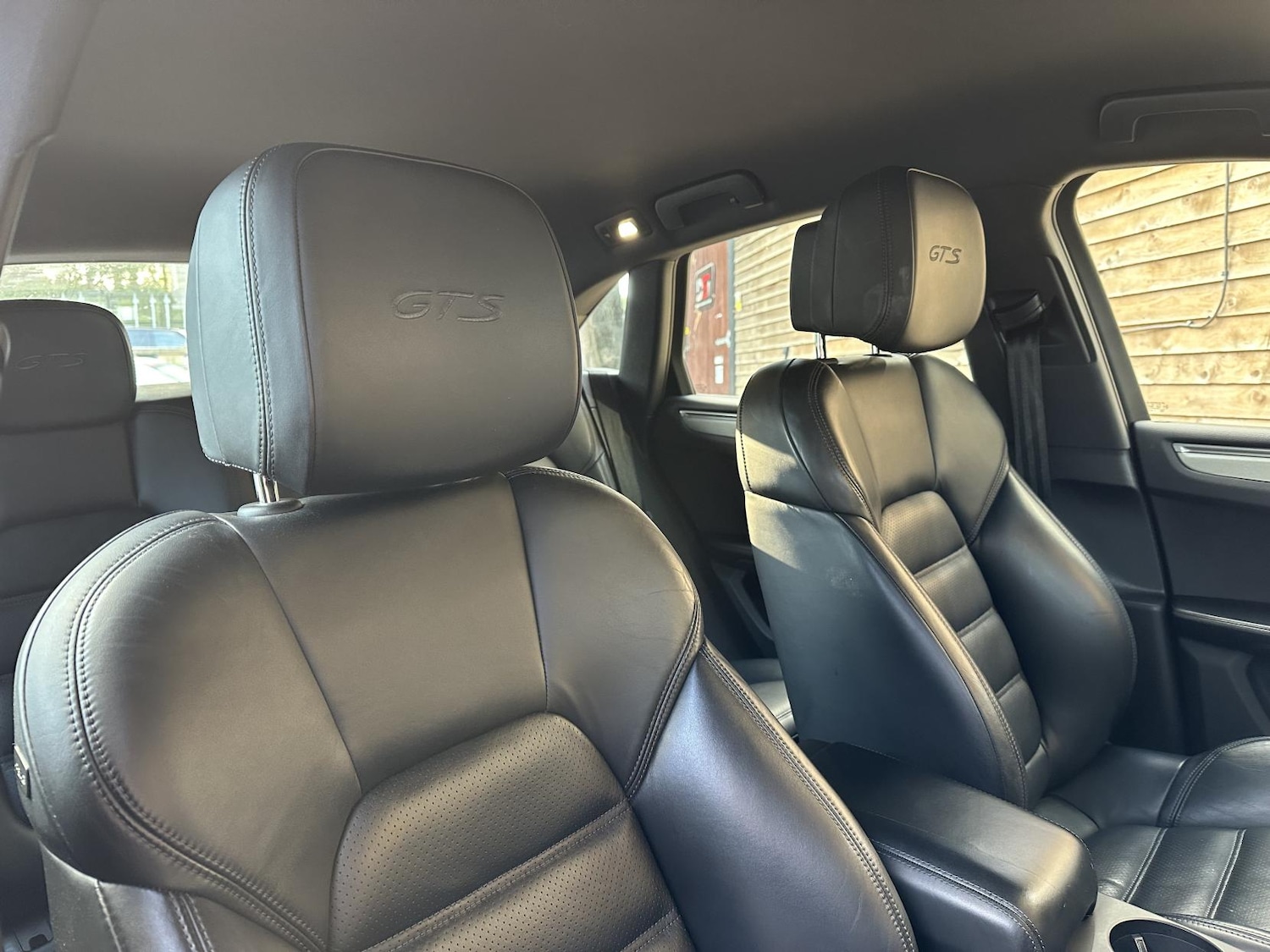 Used Porsche Macan 2017 for sale - 76650030: Photo 41