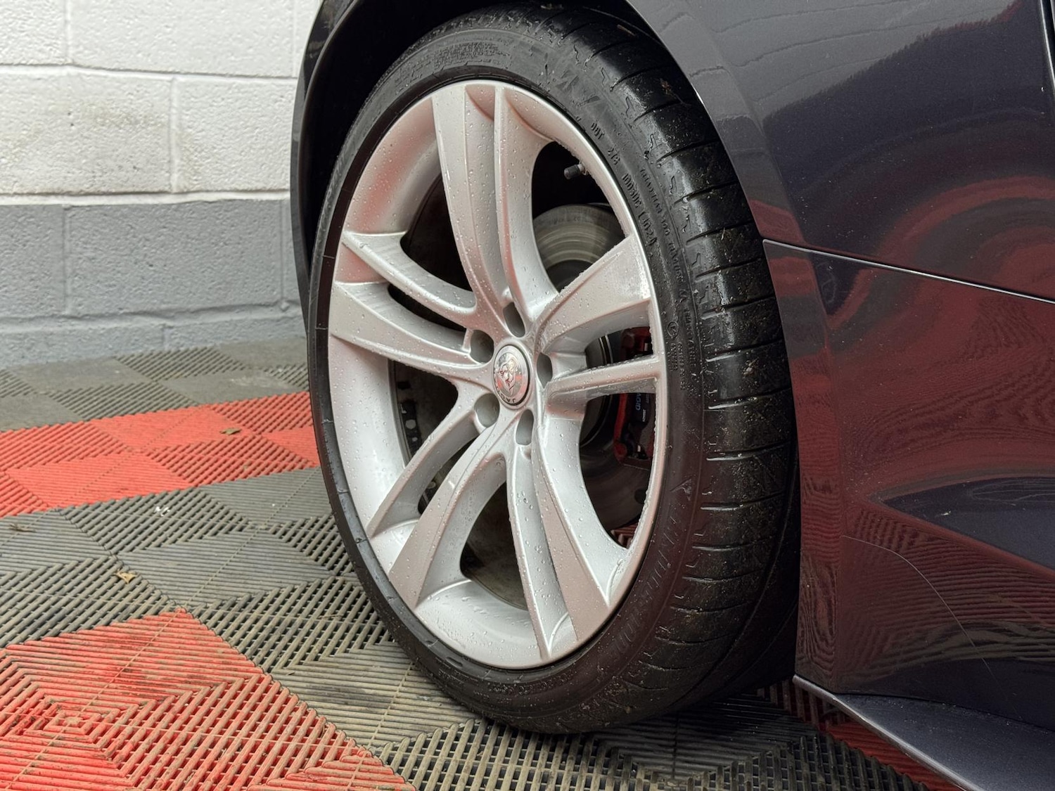 Used Jaguar F-Type 2015 for sale - 77210684: Photo 12