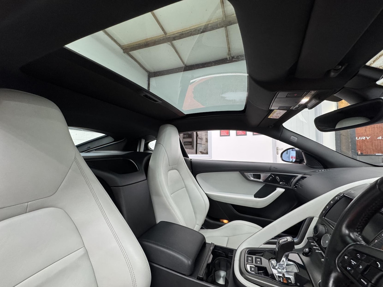 Used Jaguar F-Type 2015 for sale - 77210684: Photo 19