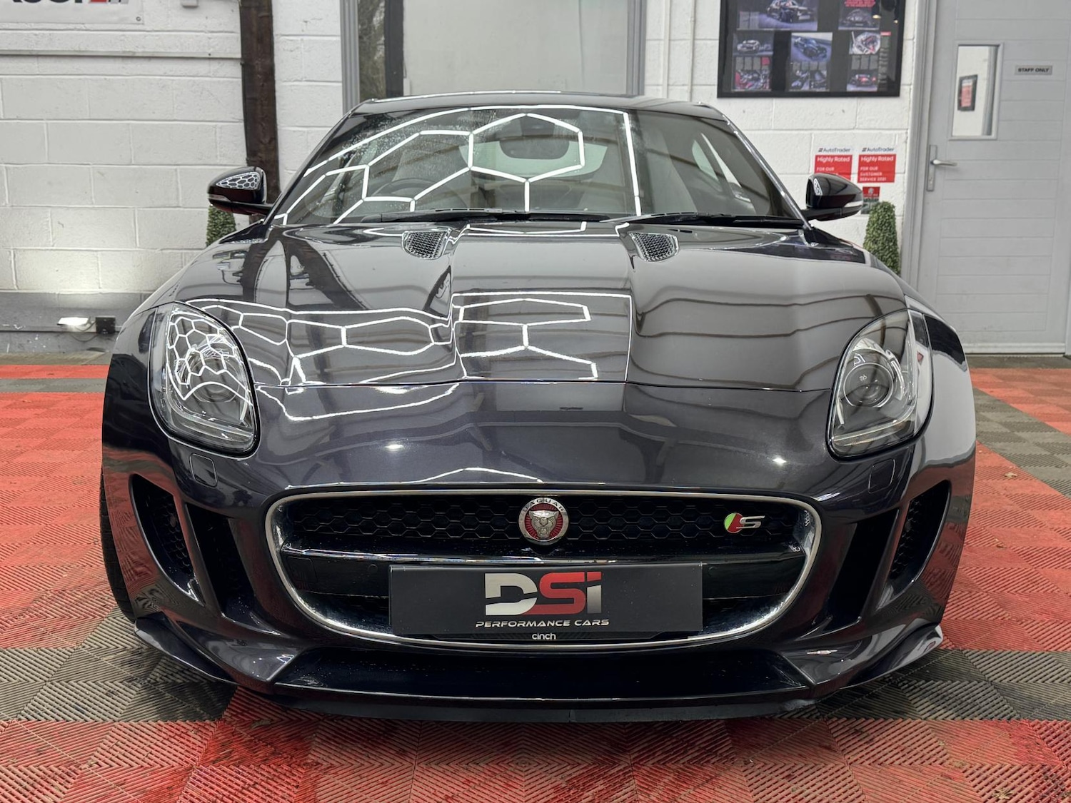 Used Jaguar F-Type 2015 for sale - 77210684: Photo 2