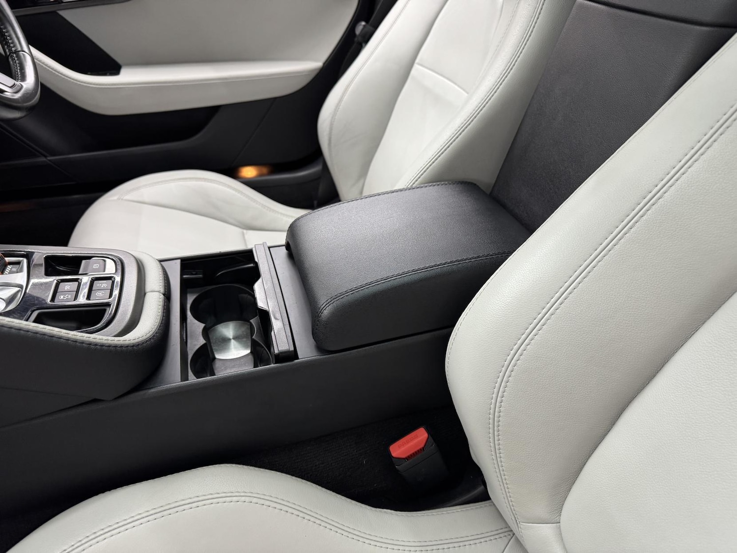 Used Jaguar F-Type 2015 for sale - 77210684: Photo 29