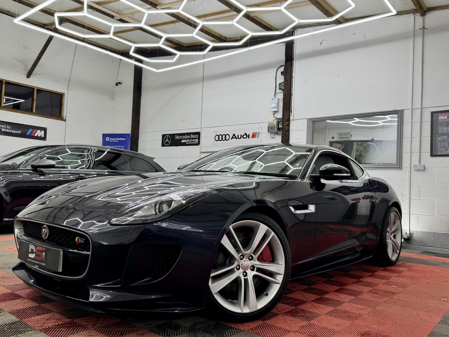 Used Jaguar F-Type 2015 for sale - 77210684: Photo 3