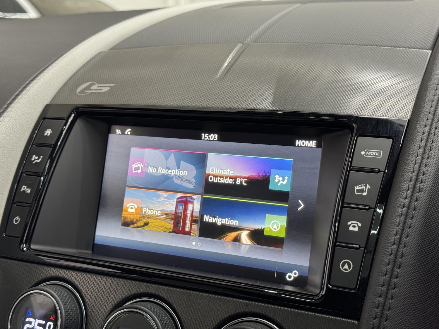 Used Jaguar F-Type 2015 for sale - 77210684: Photo 40