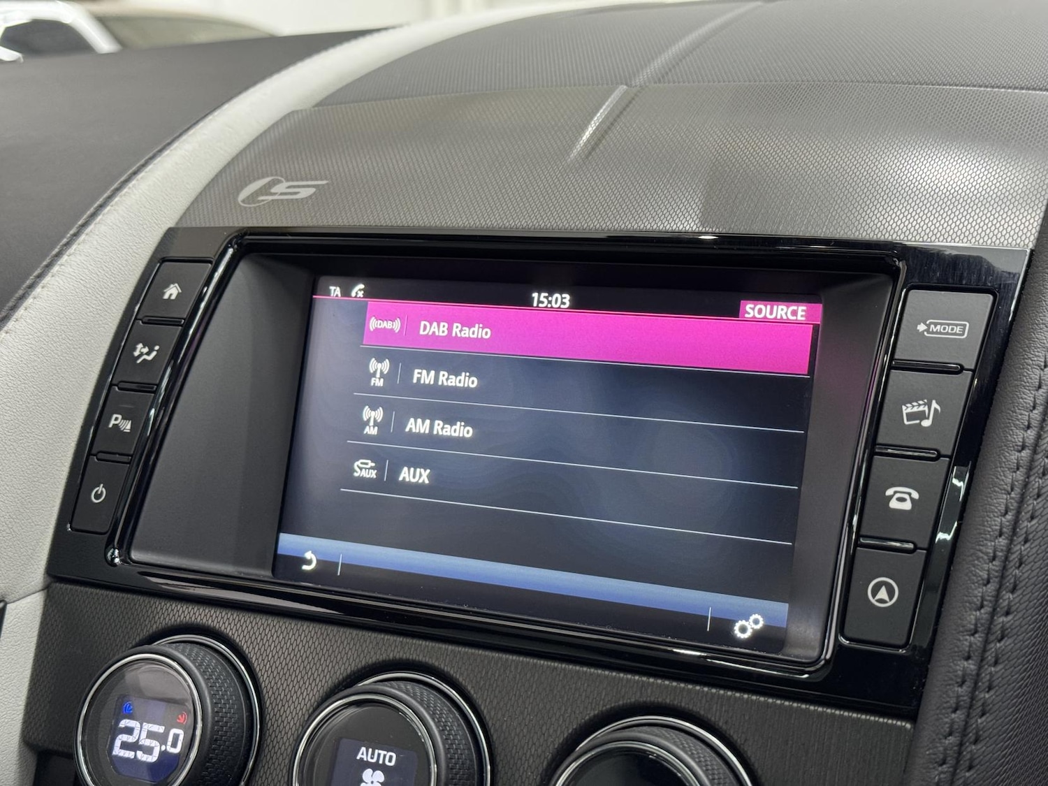 Used Jaguar F-Type 2015 for sale - 77210684: Photo 44