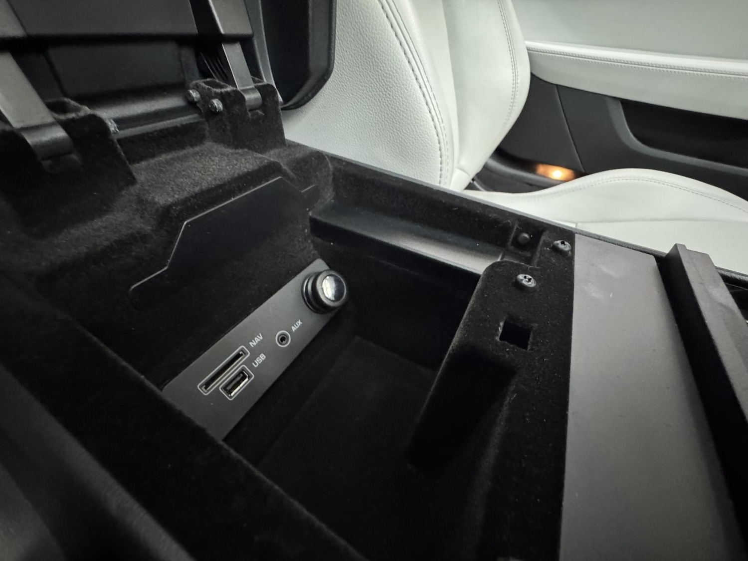 Used Jaguar F-Type 2015 for sale - 77210684: Photo 46