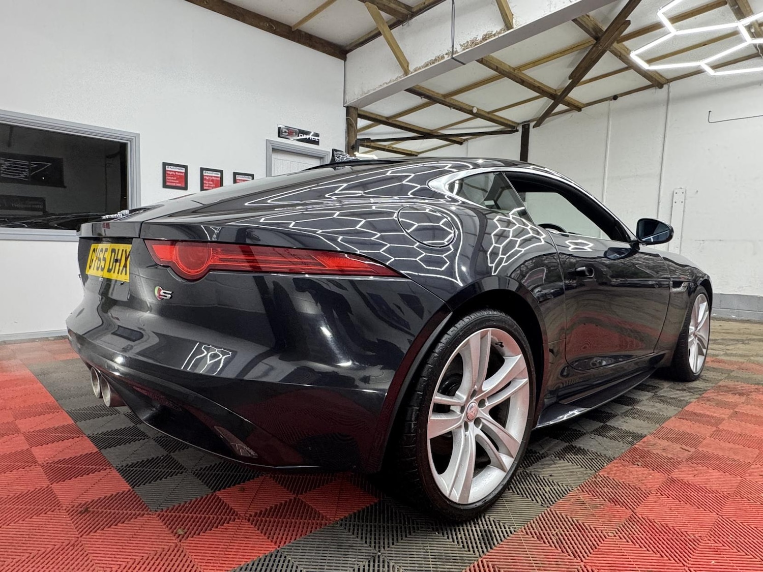 Used Jaguar F-Type 2015 for sale - 77210684: Photo 7