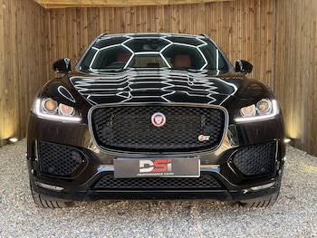 Used Jaguar F-Pace 2017 for sale - 78555864: Photo