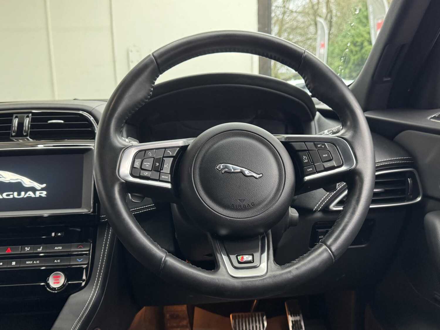 Used Jaguar F-Pace 2016 for sale - 77476635: Photo 20