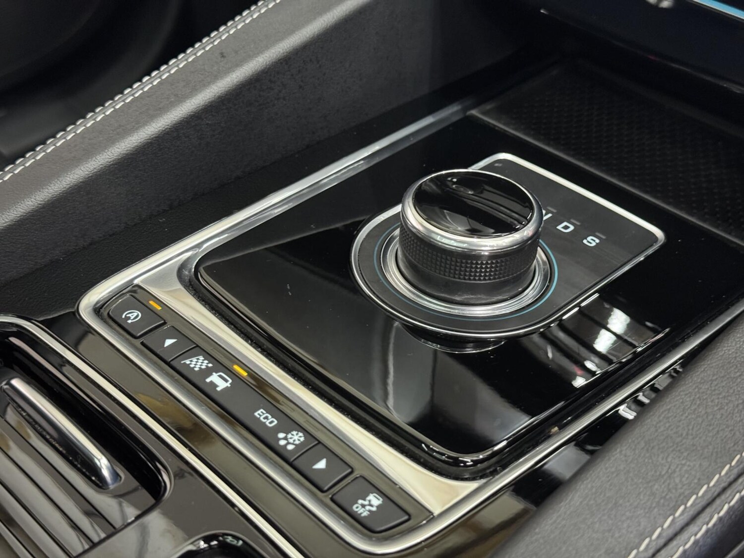 Used Jaguar F-Pace 2016 for sale - 77476635: Photo 34