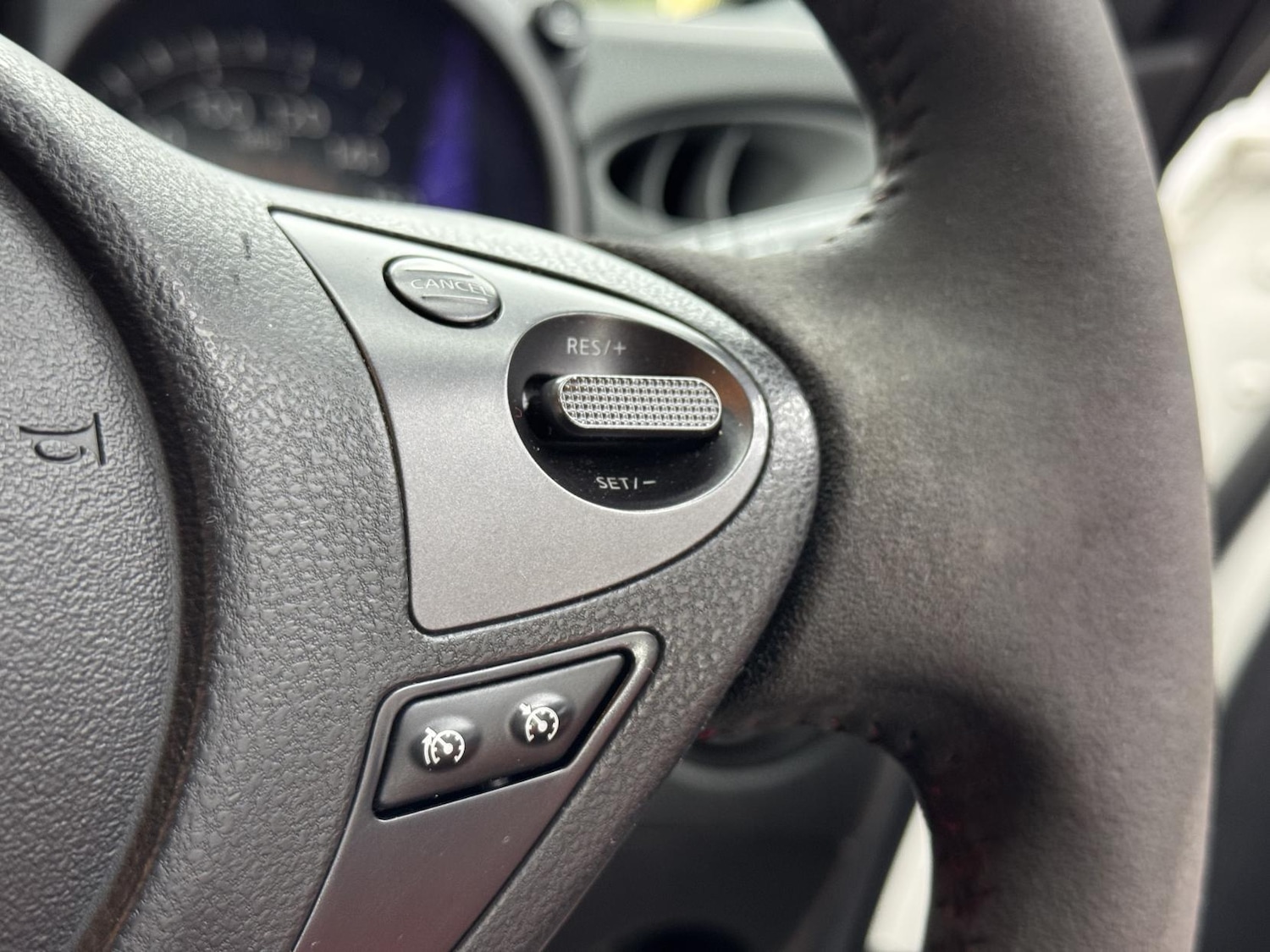 Used Nissan 370 Z 2017 for sale - 77532300: Photo 14