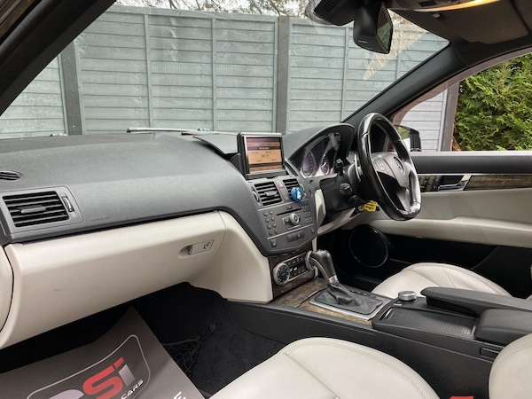 Used Mercedes-Benz C Class 2010 for sale - 76279207: Photo 26
