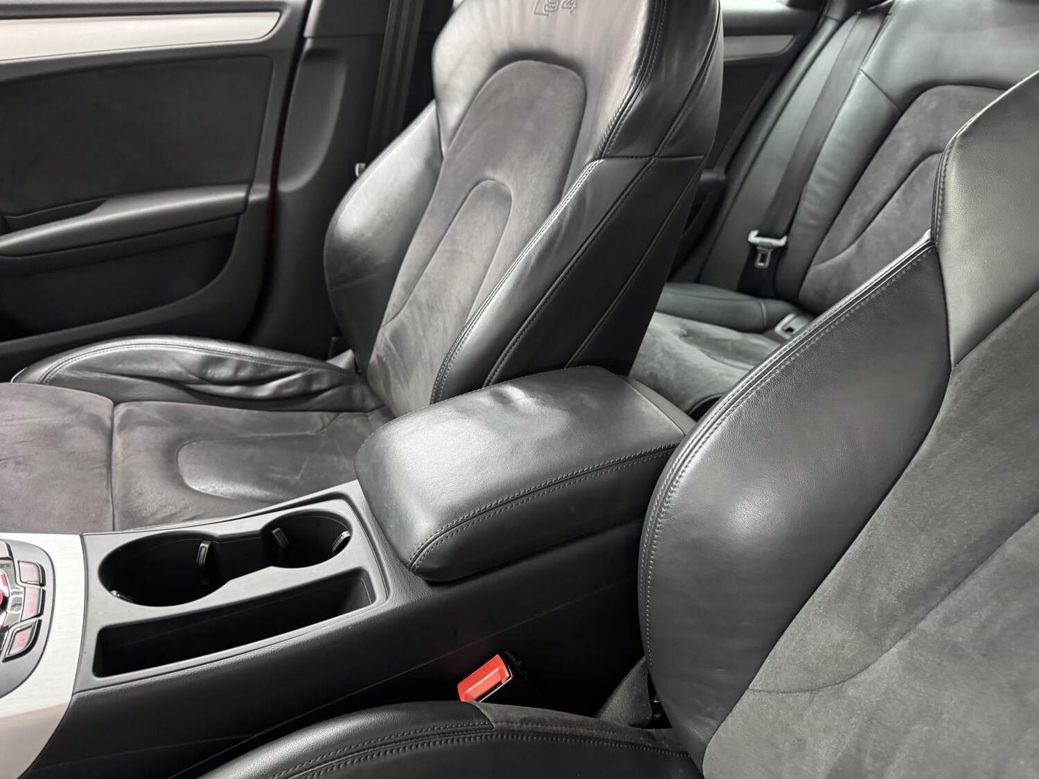 Used Audi A4 2015 for sale - 77804012: Photo 29