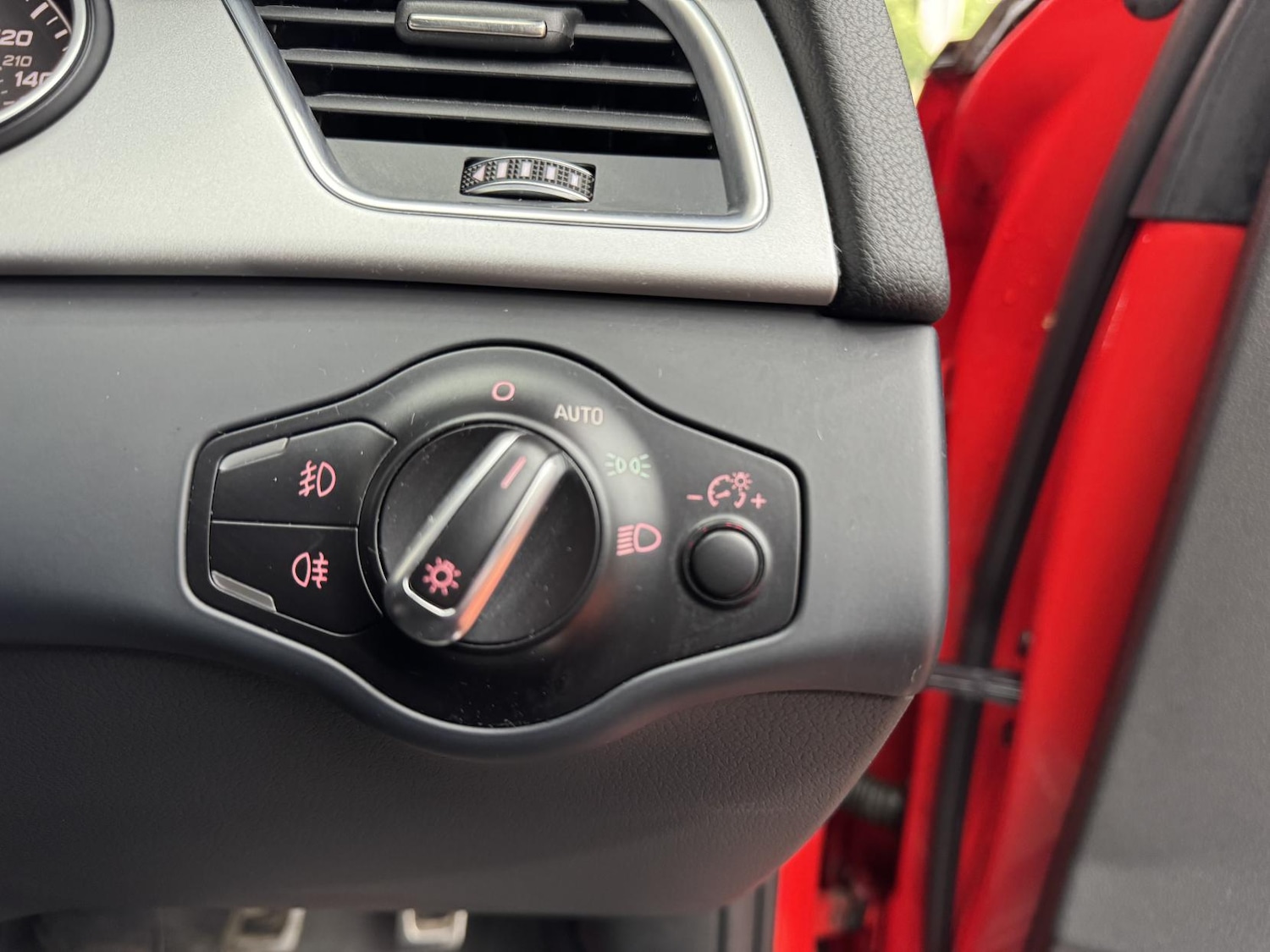 Used Audi A4 2015 for sale - 77804012: Photo 36