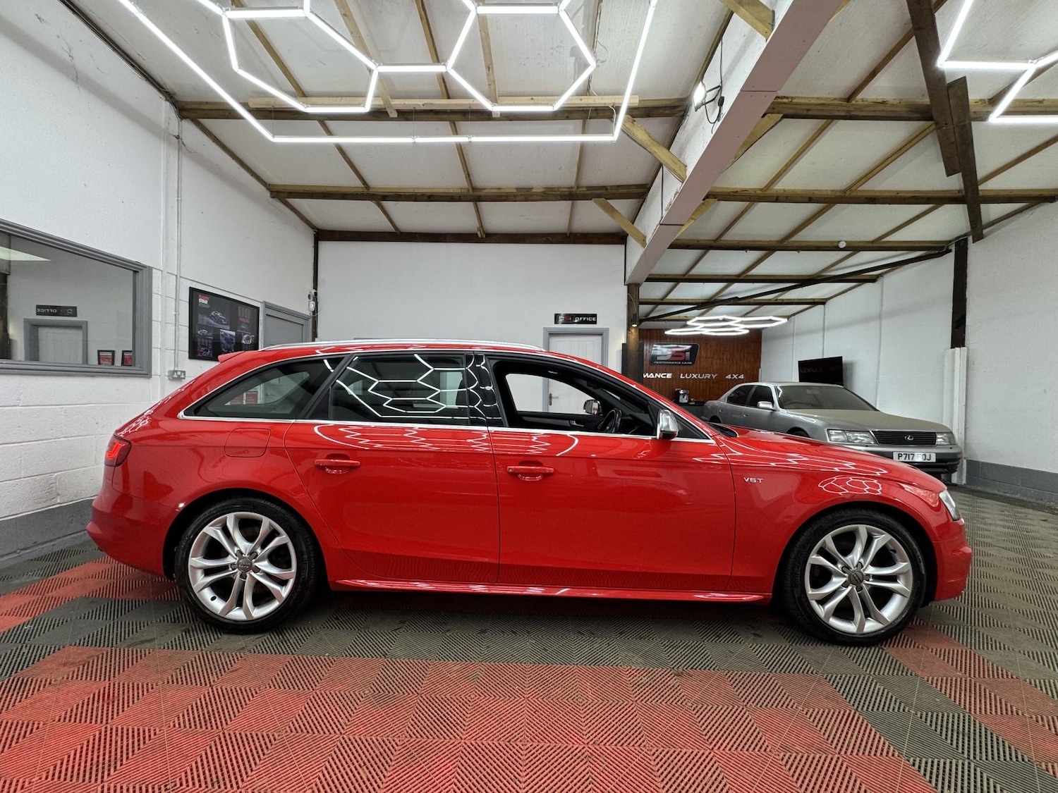 Used Audi A4 2015 for sale - 77804012: Photo 5
