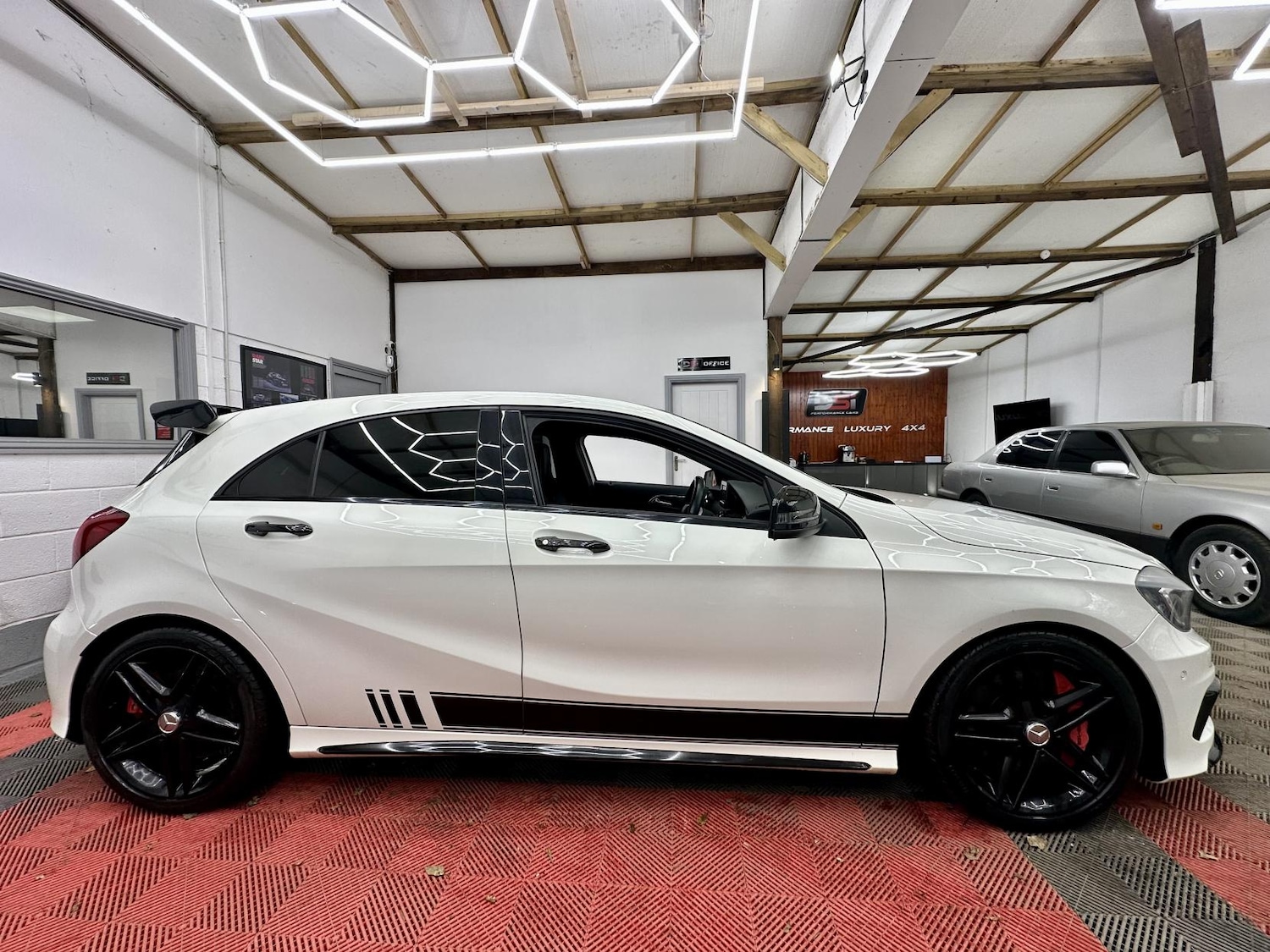 Used Mercedes-Benz A-Class 2013 for sale - 76862052: Photo 5