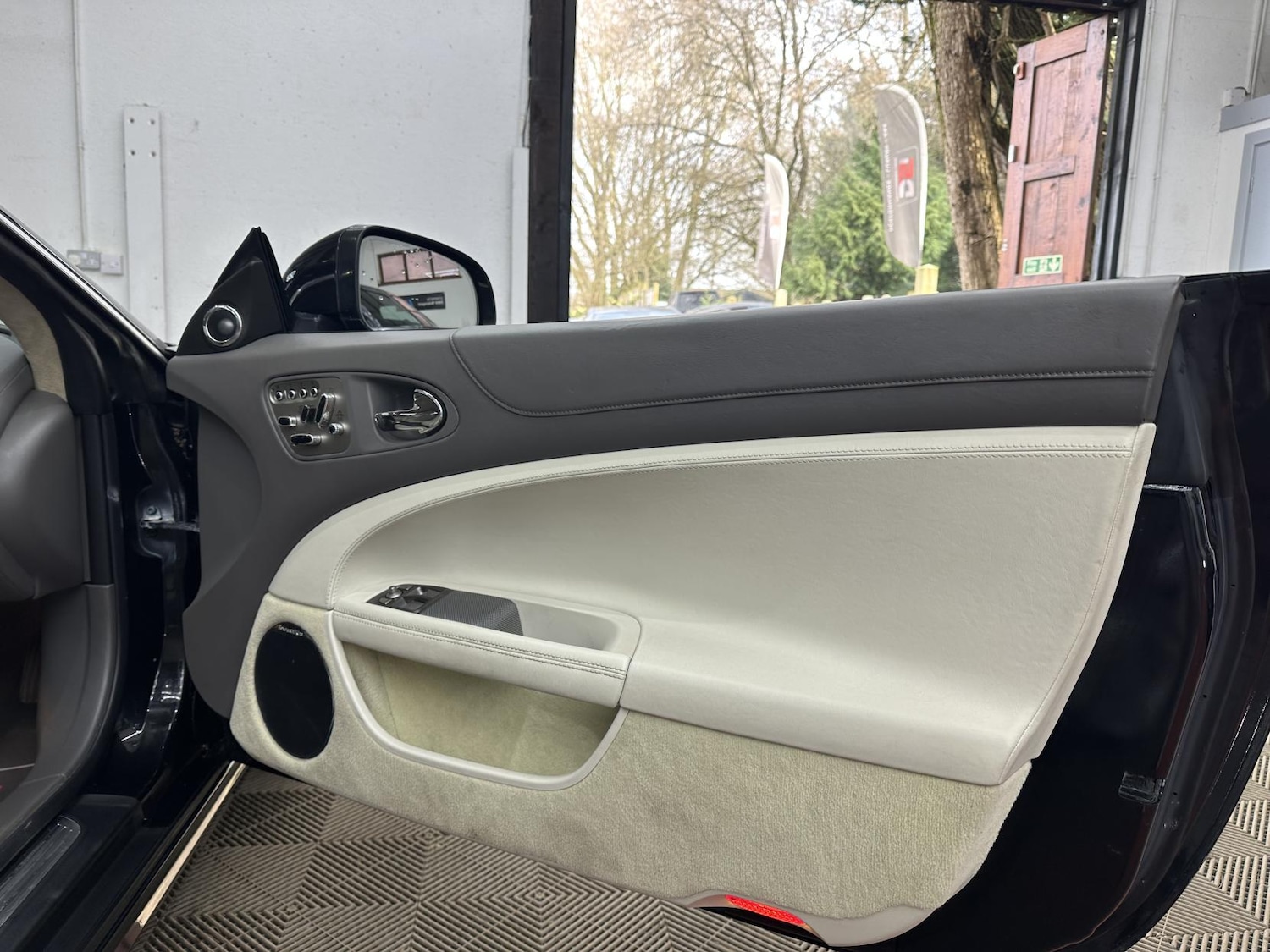 Used Jaguar XK 2010 for sale - 77807578: Photo 17