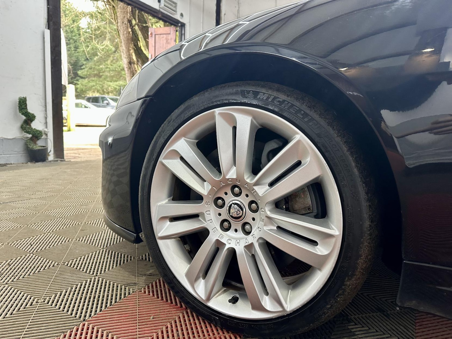 Used Jaguar XK 2010 for sale - 77807578: Photo 21