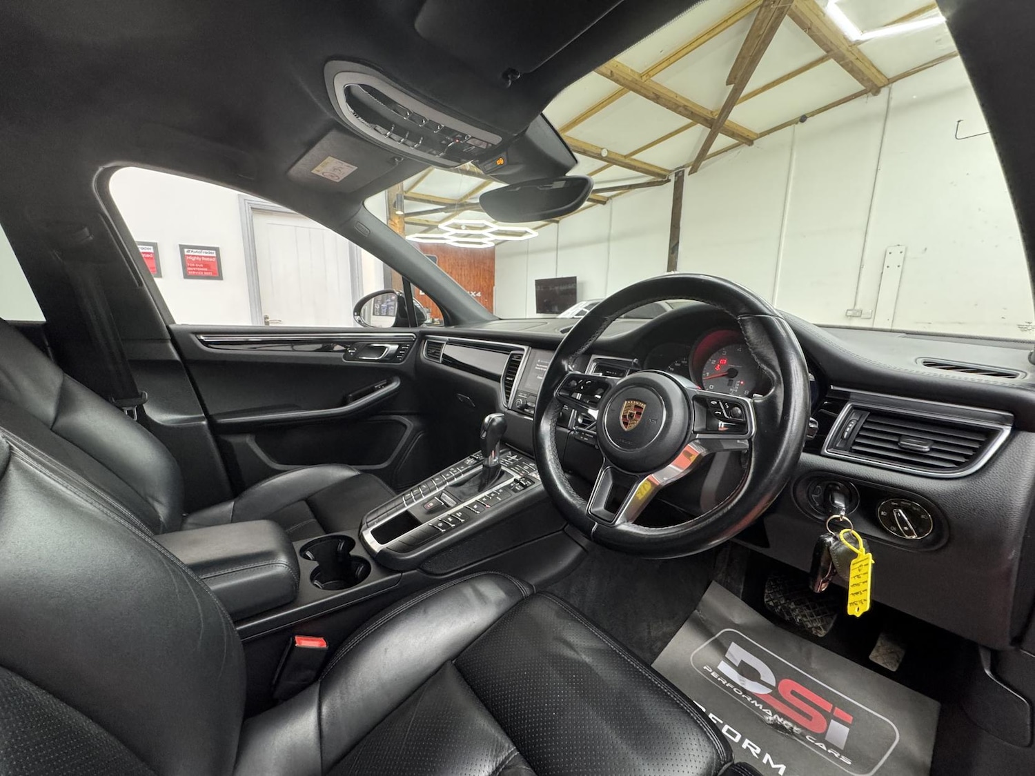 Used Porsche Macan 2017 for sale - 76911536: Photo 16