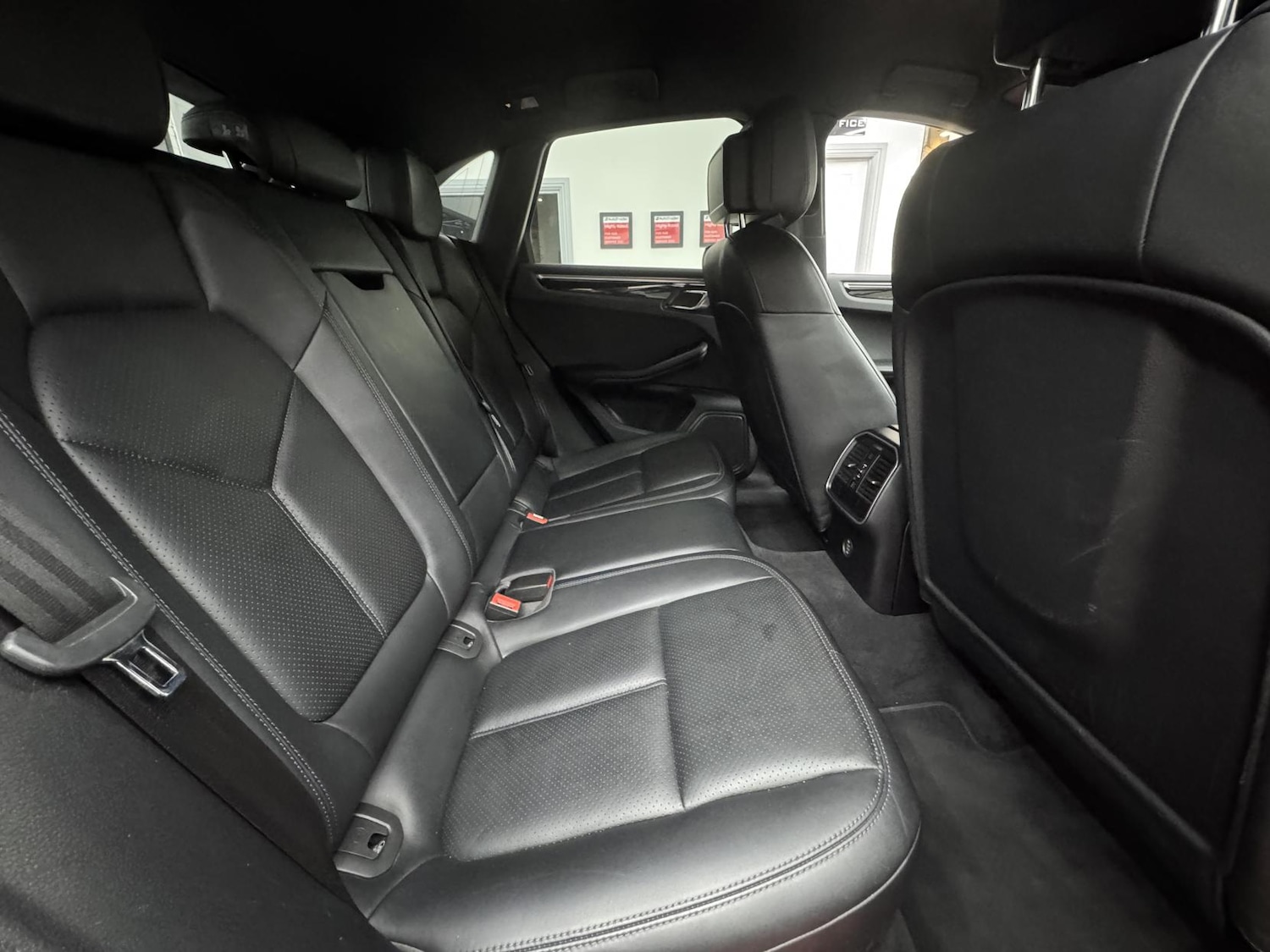 Used Porsche Macan 2017 for sale - 76911536: Photo 19