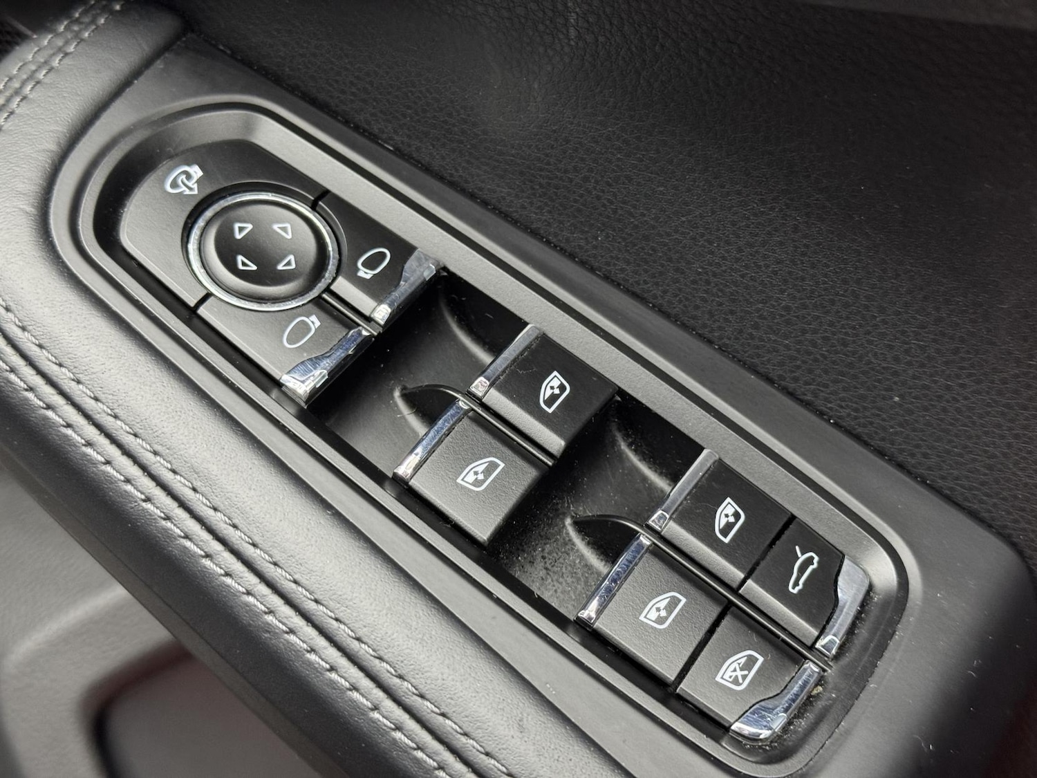 Used Porsche Macan 2017 for sale - 76911536: Photo 21