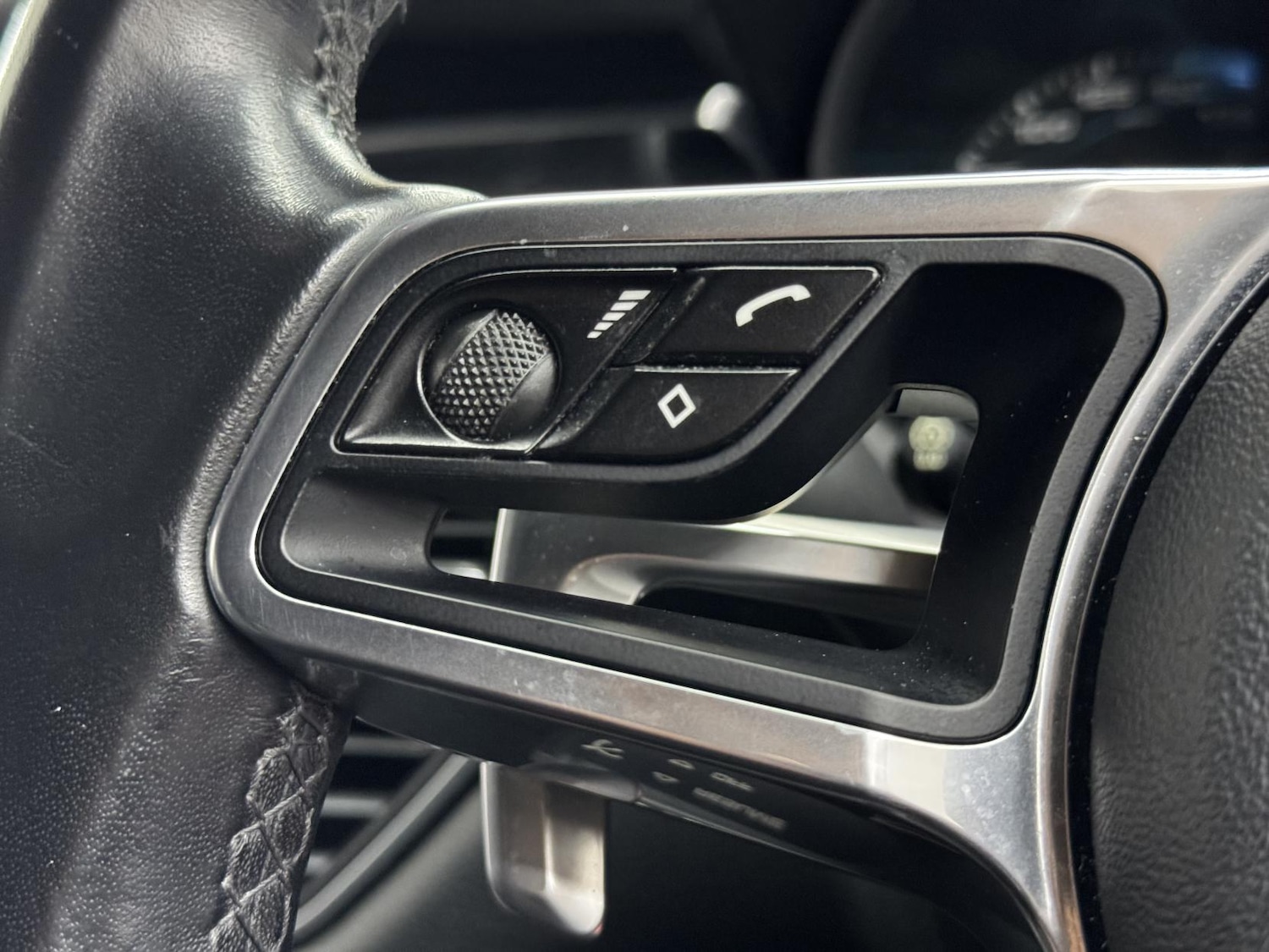 Used Porsche Macan 2017 for sale - 76911536: Photo 37