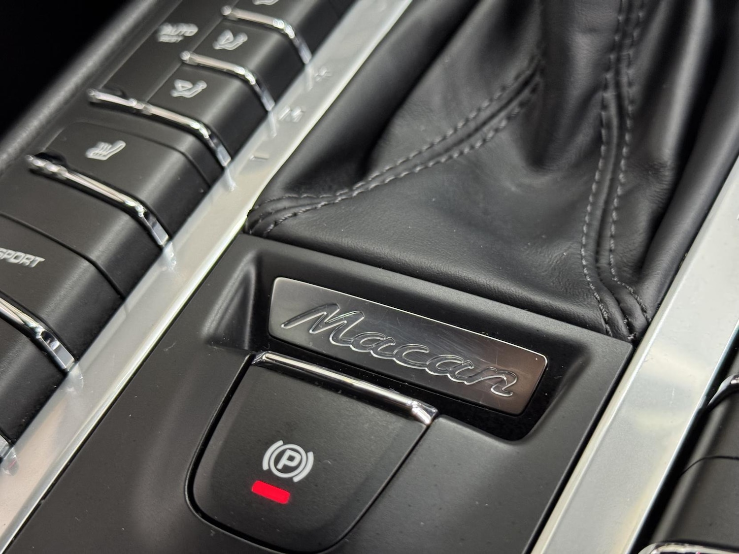 Used Porsche Macan 2017 for sale - 76911536: Photo 38