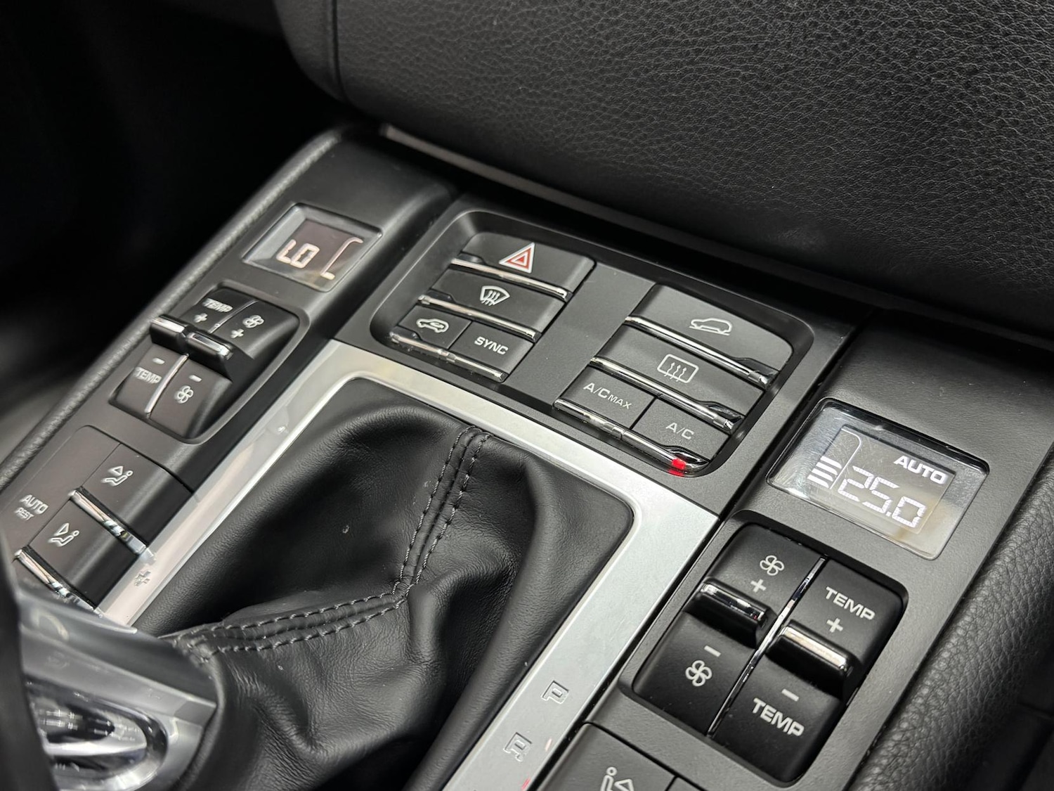 Used Porsche Macan 2017 for sale - 76911536: Photo 46