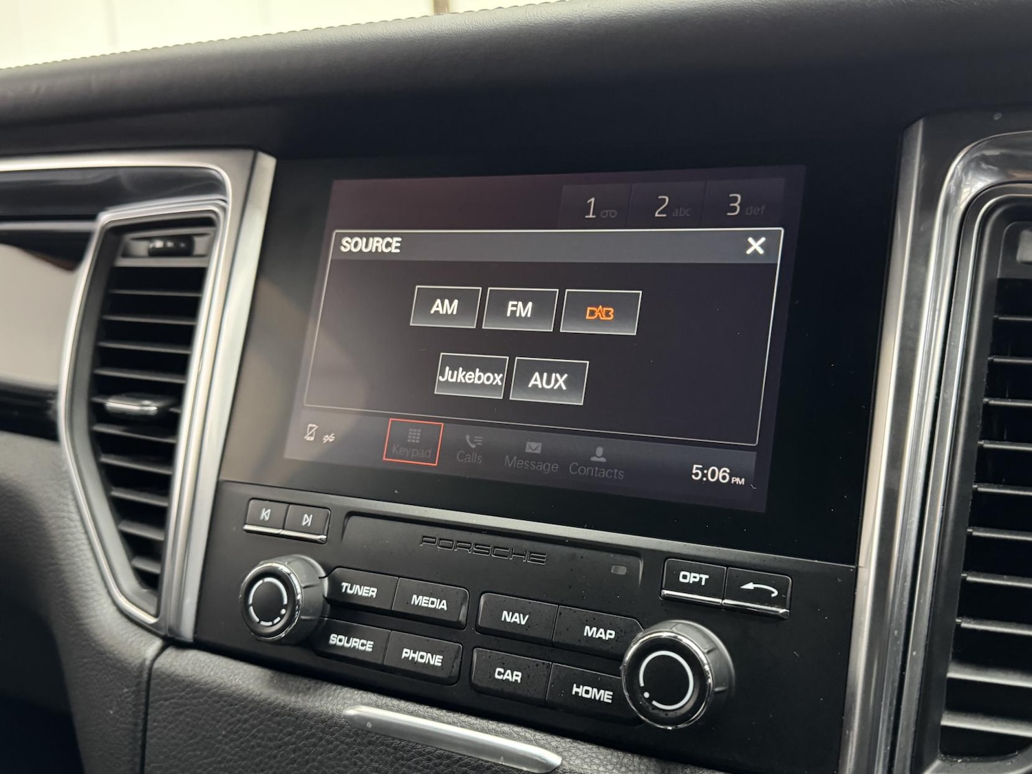 Used Porsche Macan 2017 for sale - 76911536: Photo 47