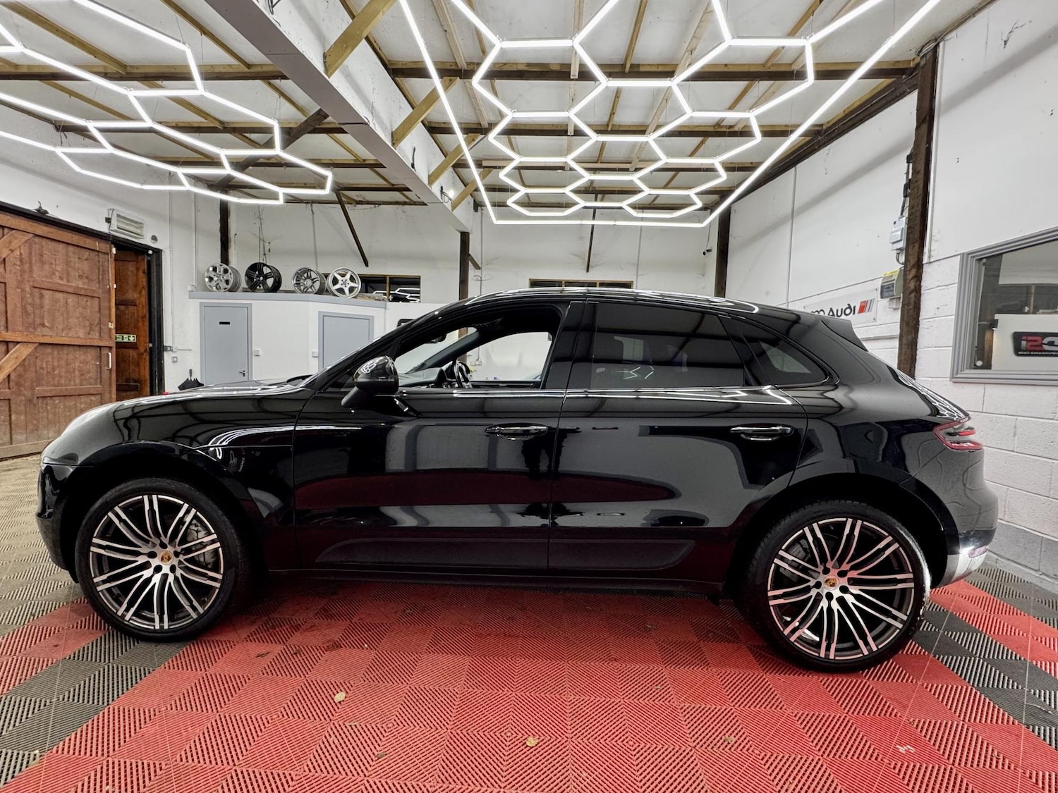 Used Porsche Macan 2017 for sale - 76911536: Photo 5