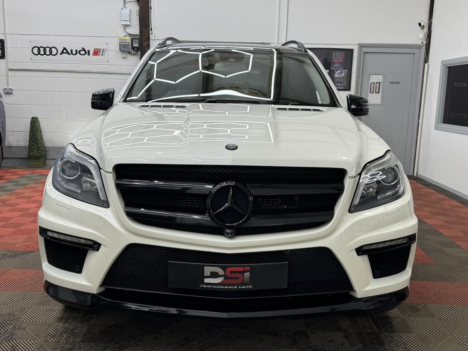 Used Mercedes-Benz GL Class 2013 for sale - 77450022: Photo 2