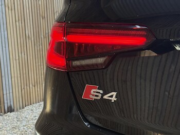 Used Audi A4 2018 for sale - 78581842: Photo