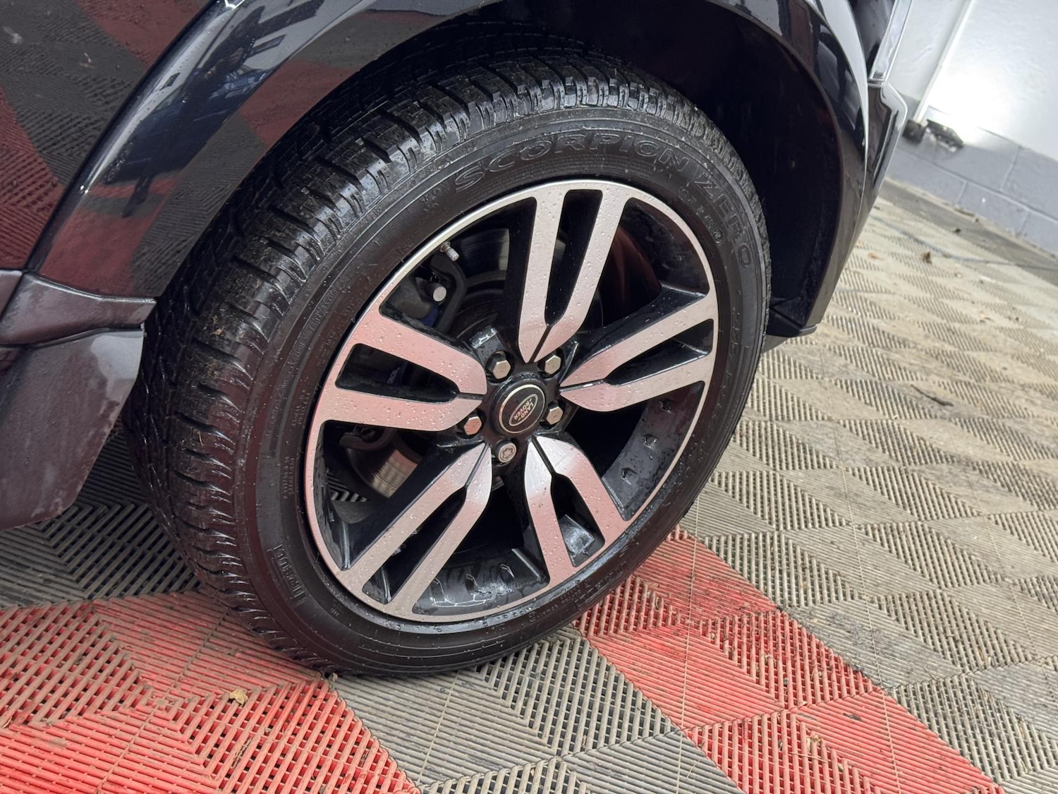 Used Land Rover Discovery 4 2016 for sale - 77151666: Photo 14