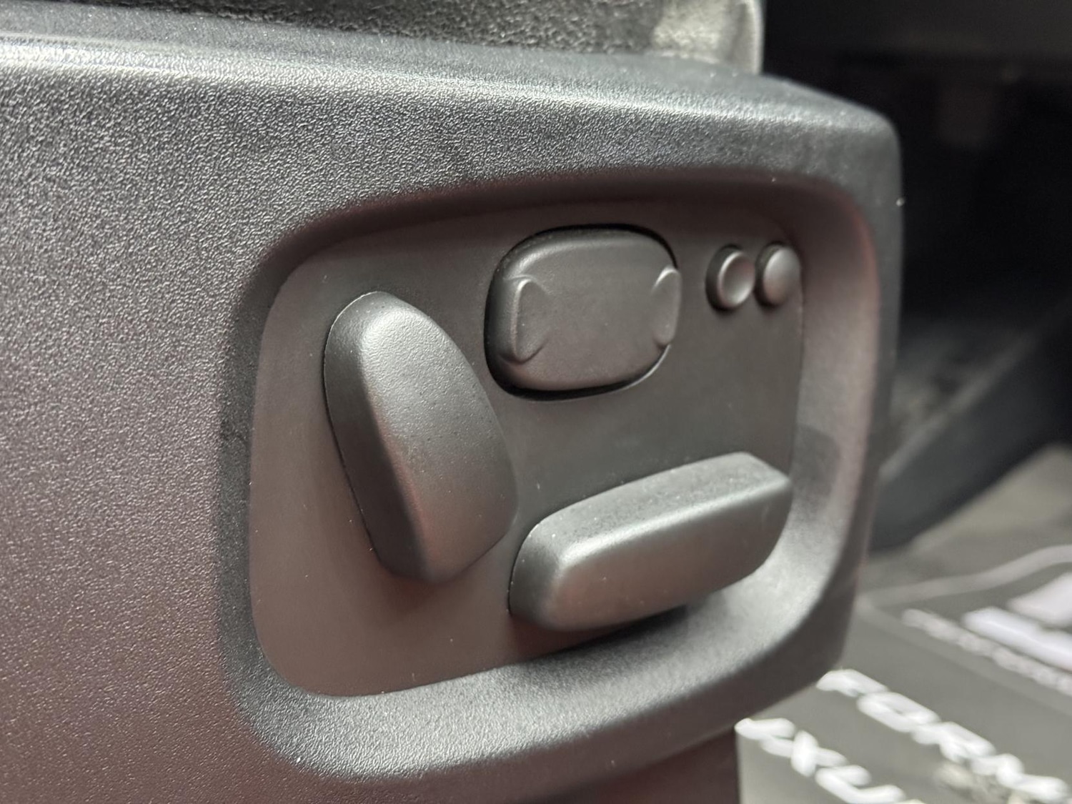 Used Land Rover Discovery 4 2016 for sale - 77151666: Photo 16