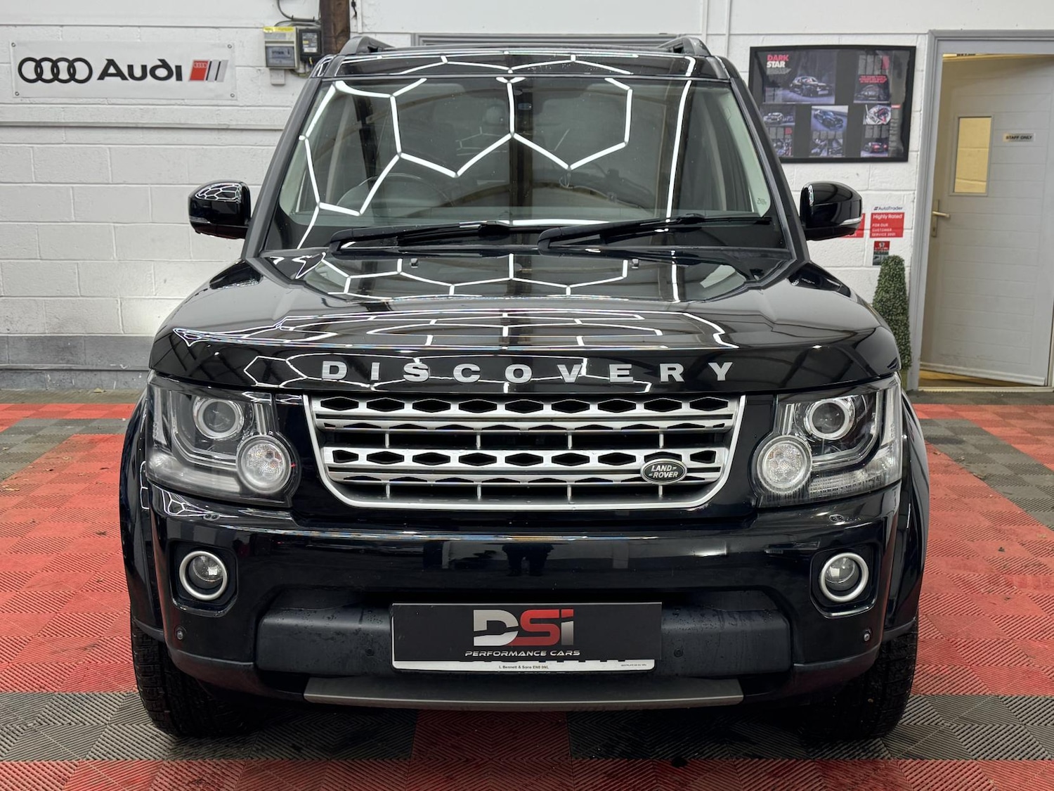 Used Land Rover Discovery 4 2016 for sale - 77151666: Photo 2