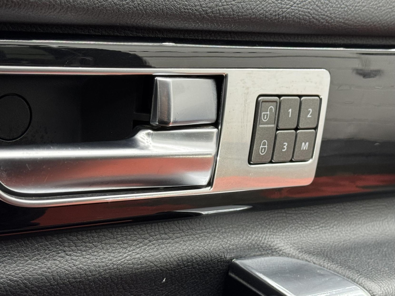 Used Land Rover Discovery 4 2016 for sale - 77151666: Photo 25