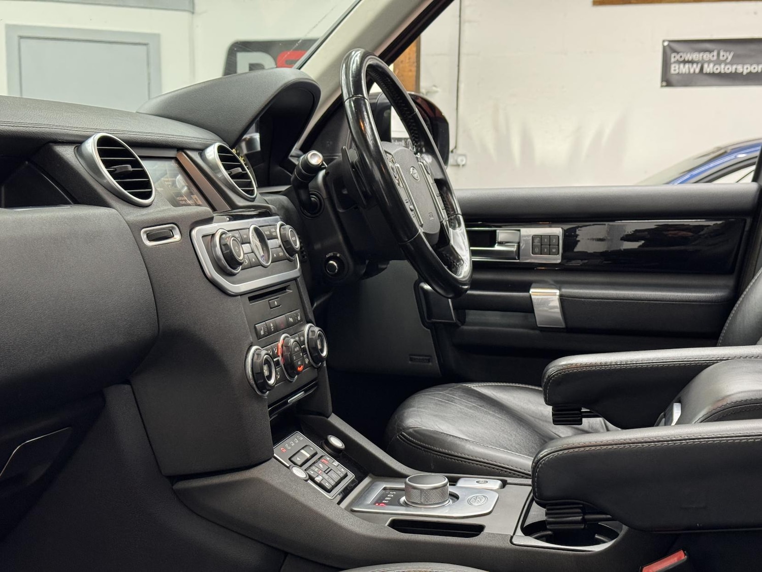 Used Land Rover Discovery 4 2016 for sale - 77151666: Photo 30