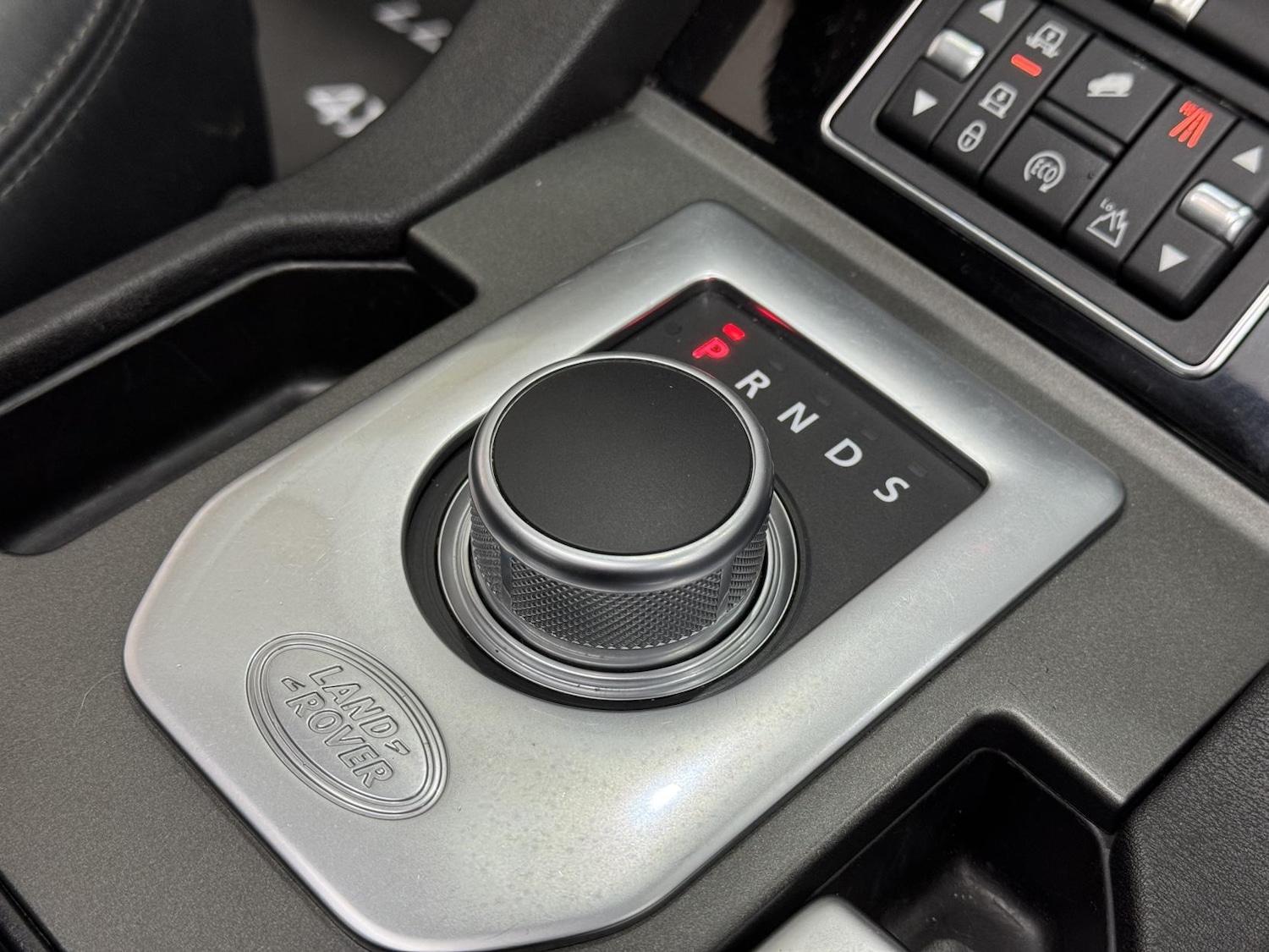 Used Land Rover Discovery 4 2016 for sale - 77151666: Photo 40