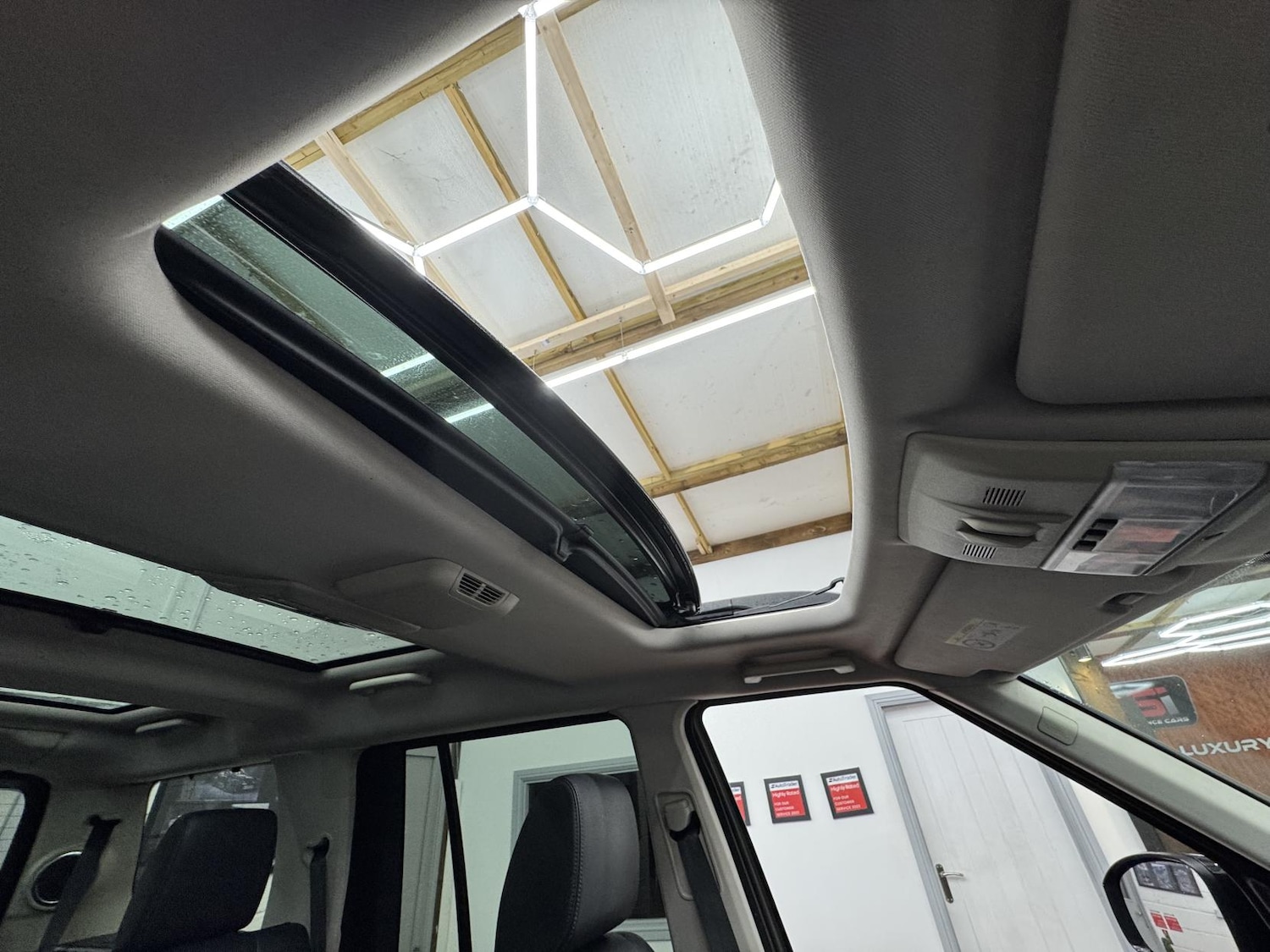 Used Land Rover Discovery 4 2016 for sale - 77151666: Photo 41