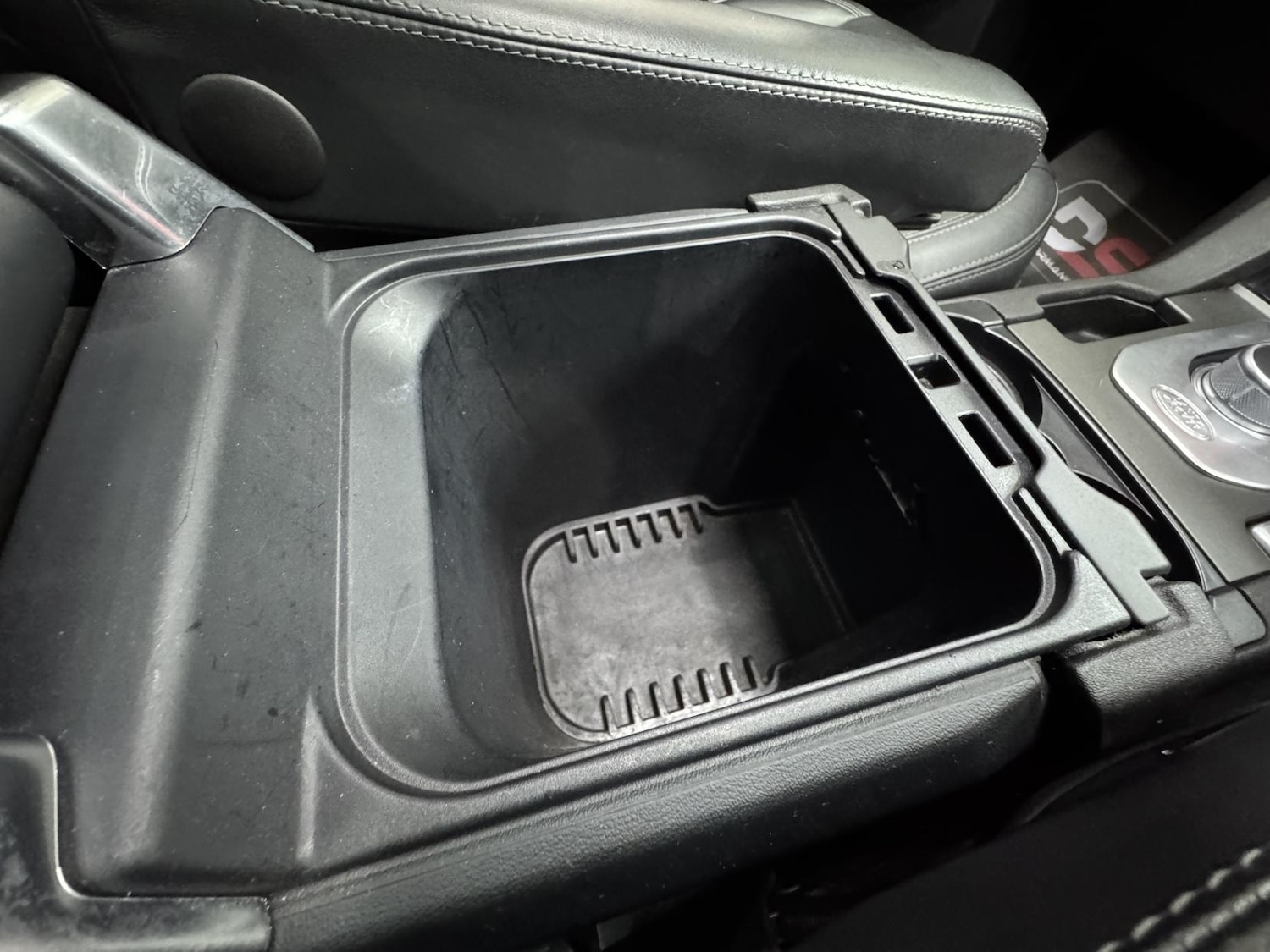 Used Land Rover Discovery 4 2016 for sale - 77151666: Photo 42