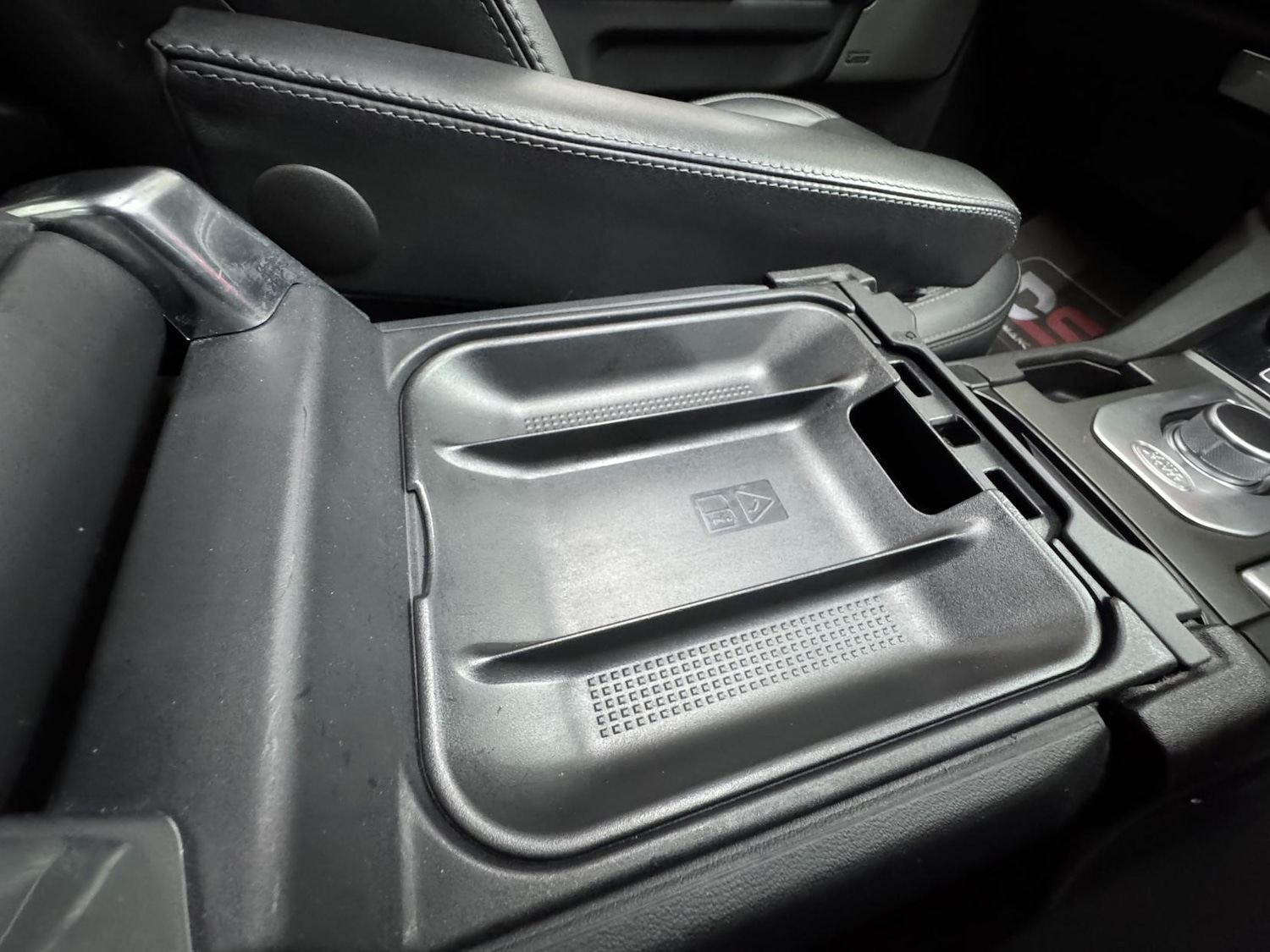 Used Land Rover Discovery 4 2016 for sale - 77151666: Photo 43